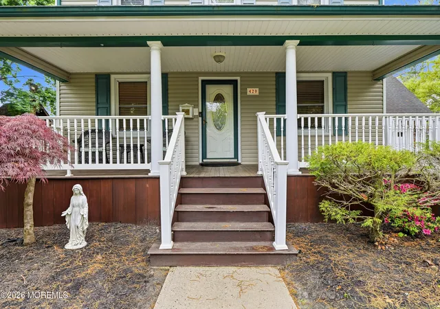 4th image of 420 Wells Ave, Oakhurst, NJ 07755 | MLS# 22612916