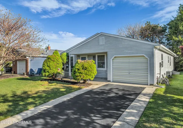 Photo 1 of Single family home for sale at 3 Madras Ct, Toms River, NJ 08757 | MLS# 22612937 | Listing updated on 2026-08-28