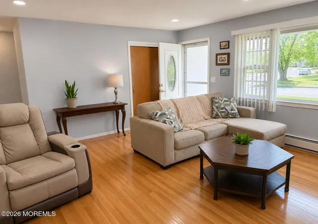 Homes for sale in Toms River, NJ | 2 Brakenbury Dr, Toms River, NJ 08757 | MLS# 22613051