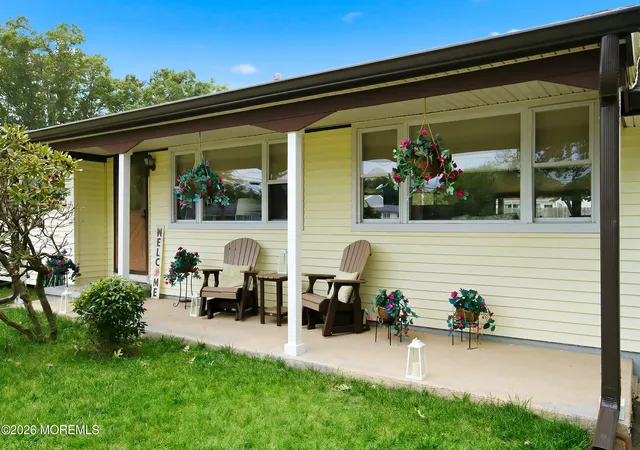 3rd image of 1047 Crystal Dr, Toms River, NJ 08753 | MLS# 22620136