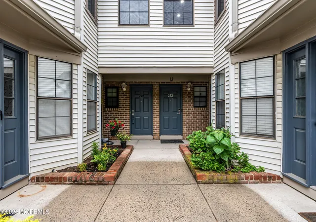 Homes for sale in Parlin, NJ | 212 Sunshine Ct #212, Parlin, NJ 08859 | MLS# 22615625