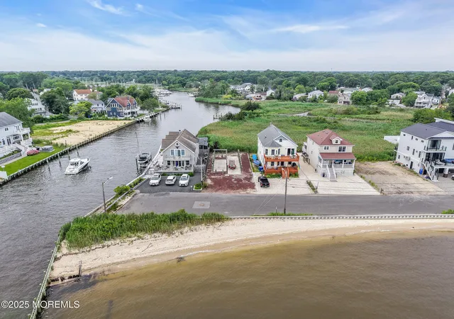2nd image of 603 Riverside Dr, Toms River, NJ 08753 | MLS# 22613398