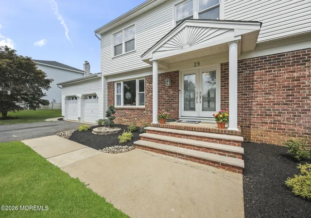 3rd image of 29 Tharp Ln, Marlboro, NJ 07746 | MLS# 22613621