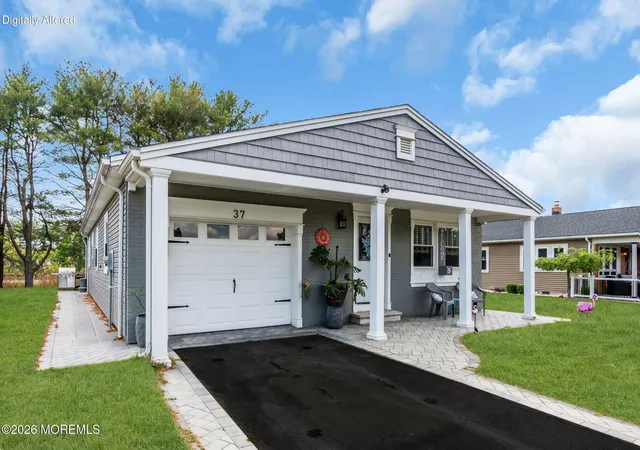 Homes for sale in Toms River, NJ | 37 Wedgeport Dr, Toms River, NJ 08757 | MLS# 22614084