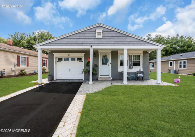 Homes for sale in Toms River, NJ | 37 Wedgeport Dr, Toms River, NJ 08757 | MLS# 22614084