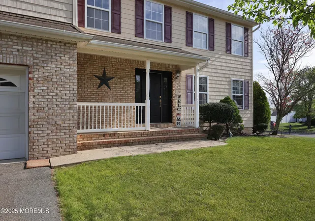 3rd image of 22 Roe Ln, Howell, NJ 07731 | MLS# 22613789