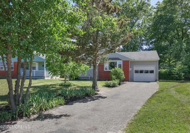 Photo 4 of Sale Pending at 61 Morning Glory Ct, Toms River, NJ 08755 | MLS# 22617141 | Listing updated on 2026-09-10