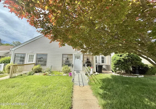 Homes for sale in Freehold, NJ | 93 Halls Croft Rd #C, Freehold, NJ 07728 | MLS# 22614026