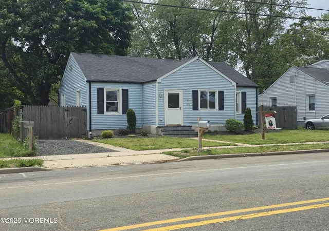 2nd image of 610 Chestnut St, Lakehurst, NJ 08733 | MLS# 22614054