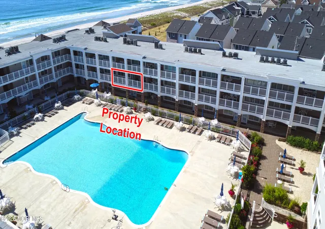 4th image of 438 Hwy 35, Mantoloking, NJ 08738