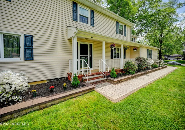 2nd image of 40 Woodstock Pl, Freehold, NJ 07728 | MLS# 22614158
