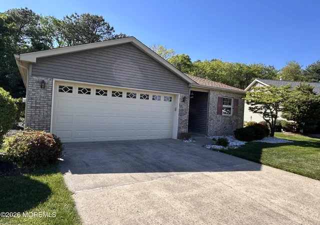 Photo 2 of Single family home for sale at 1978 Cherryvale Ct, Toms River, NJ 08755 | MLS# 22614524 | Listing updated on 2026-07-27