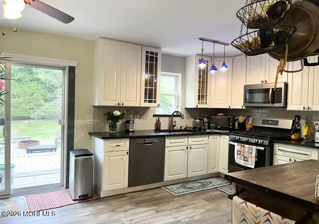 2nd image of 28 Westwood Dr, Bayville, NJ 08721 | MLS# 22614564