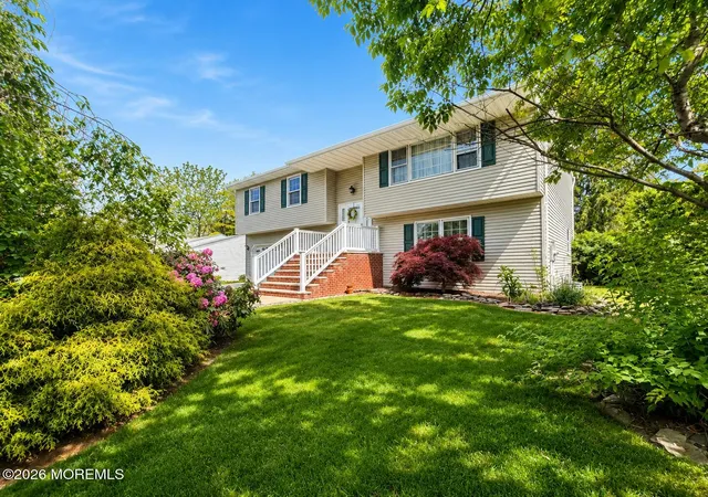 Photo 3 of Sale Pending at 108 Lonny Ct, Toms River, NJ 08753 | MLS# 22614609 | Listing updated on 2026-08-21