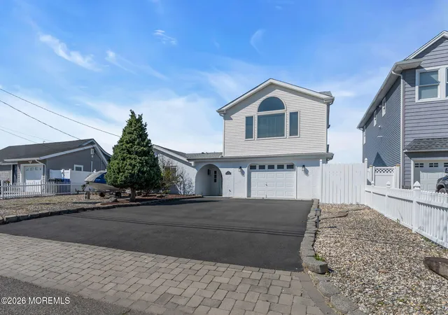 3rd image of 1838 Skiff Ct, Toms River, NJ 08753 | MLS# 22614730