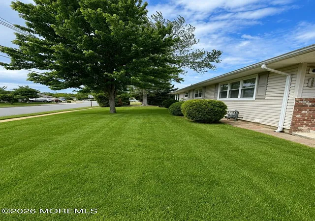 3rd image of 1698 Yorktowne Blvd, Toms River, NJ 08753 | MLS# 22614621