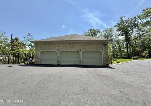 3rd image of 60 Evergreen Ln, Watchung, NJ 07069 | MLS# 22614692