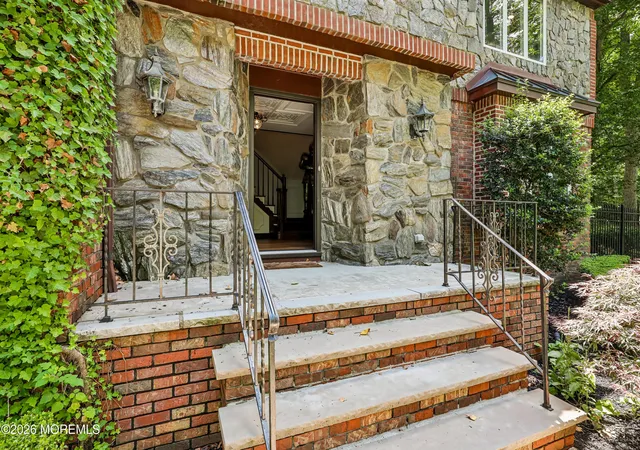5th image of 827 Holmdel Rd, Holmdel, NJ 07733 | MLS# 22620156
