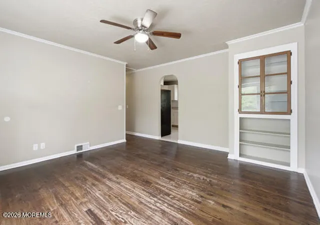 5th image of 3 Willow Dr, Neptune Township, NJ 07753 | MLS# 22614966