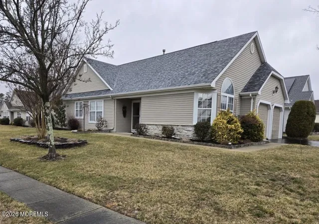 Photo 2 of Sale Pending at 3276 Springer Ln, Toms River, NJ 08755 | MLS# 22616268 | Listing updated on 2026-09-11