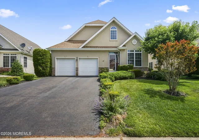 Homes for sale in Manalapan, NJ | 47 Yates Rd, Manalapan, NJ 07726 | MLS# 22617645