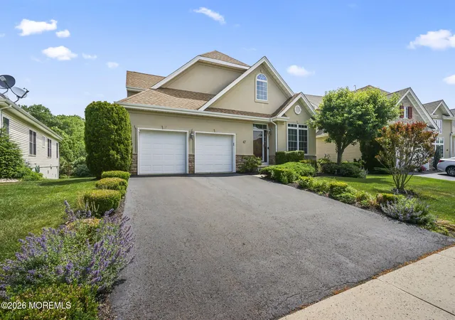 Homes for sale in Manalapan, NJ | 47 Yates Rd, Manalapan, NJ 07726 | MLS# 22617645