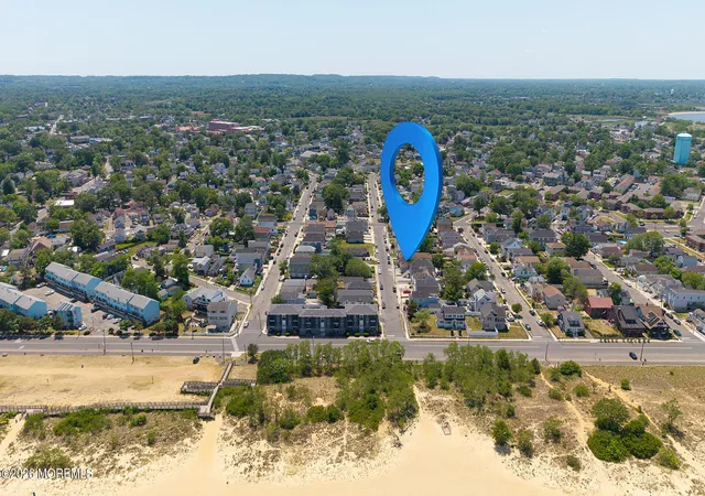 Homes for sale in Keansburg, NJ | 19 Bayview Ave, Keansburg, NJ 07734 | MLS# 22615282