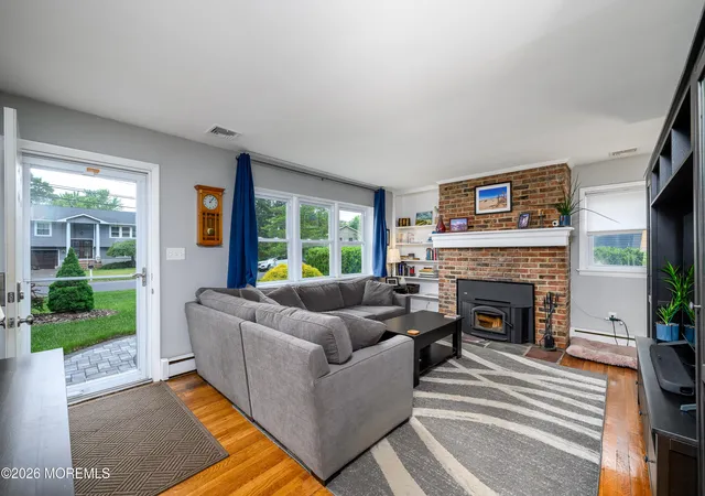 3rd image of 7 Boxwood Ter, Toms River, NJ 08755 | MLS# 22615170