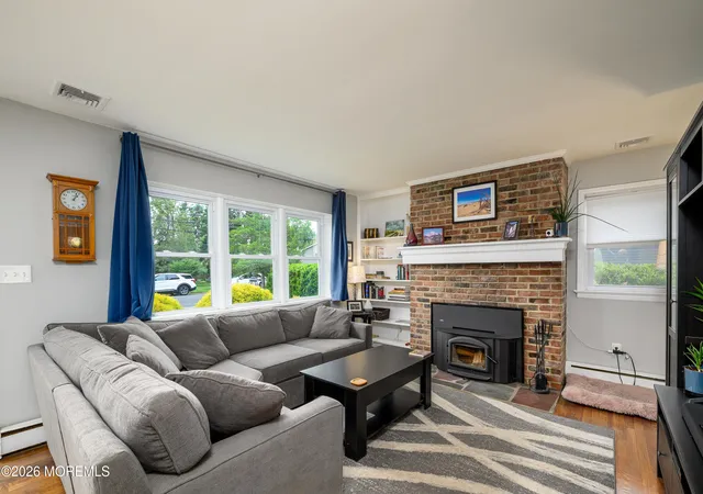 4th image of 7 Boxwood Ter, Toms River, NJ 08755 | MLS# 22615170
