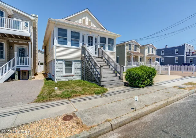Photo 3 of House for sale at 126 K St, Seaside Park, NJ 08752 | MLS# 22615153 | Listing updated on 2026-05-28