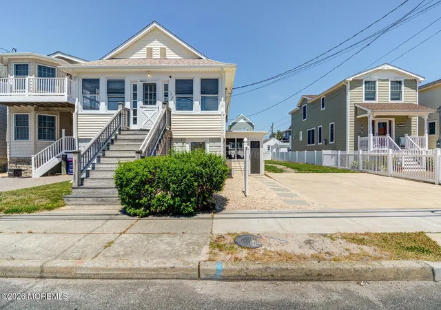 Photo 4 of House for sale at 126 K St, Seaside Park, NJ 08752 | MLS# 22615153 | Listing updated on 2026-05-28