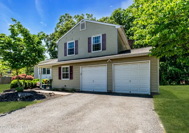 Homes for sale in Howell, NJ | 71 Glen Arden Dr, Howell, NJ 07731 | MLS# 22615159
