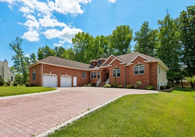 Photo 1 of Sale Pending at 3 Kristin Ct, Manalapan, NJ 07726 | MLS# 22615207 | Listing updated on 2026-08-28