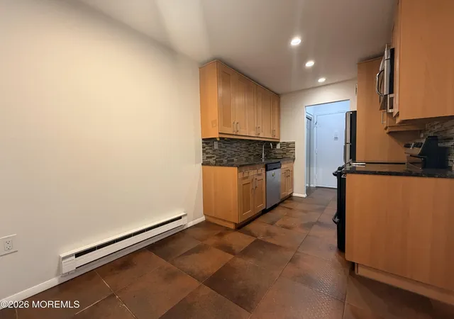 Homes for sale in Manalapan, NJ | 160 Cross Slope Ct #A, Manalapan, NJ 07726 | MLS# 22615496
