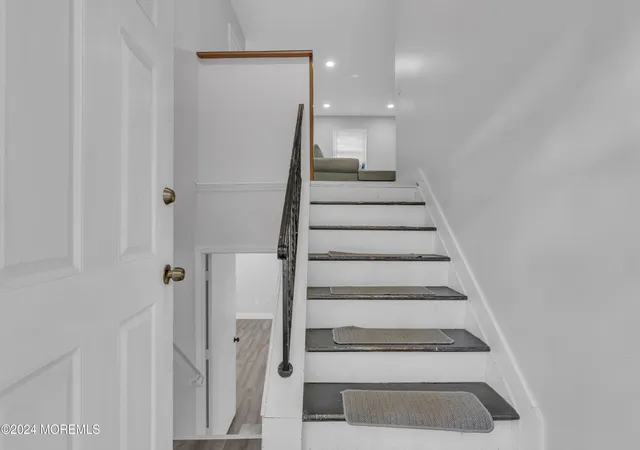 Photo 4 of Single family home for sale at 1038 Hearthstone Dr, Lakewood, NJ 08701 | MLS# 22615634 | Listing updated on 2026-05-28