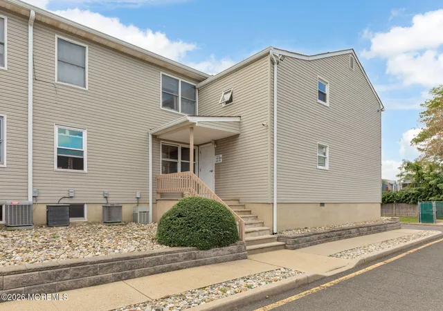 2nd image of 213 Main St, Keansburg, NJ 07734