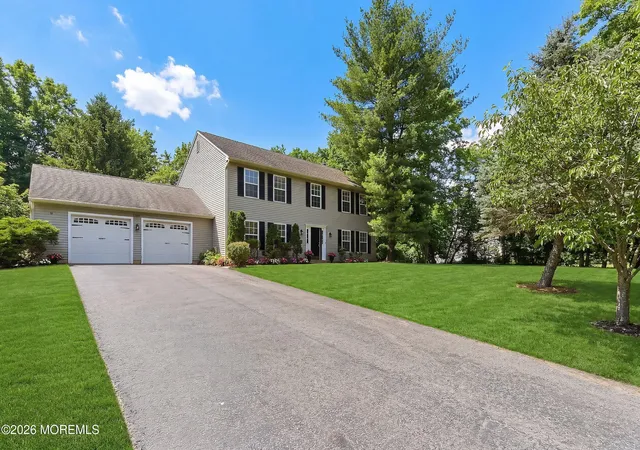 Photo 3 of Sale Pending at 565 Buttonwood Dr, Jackson, NJ 08527 | MLS# 22615666 | Listing updated on 2026-10-07