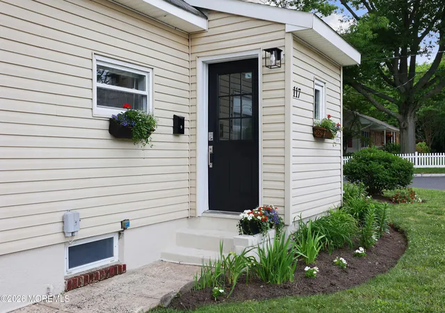 4th image of 117 Grand Ave, Atlantic Highlands, NJ 07716 | MLS# 22615746