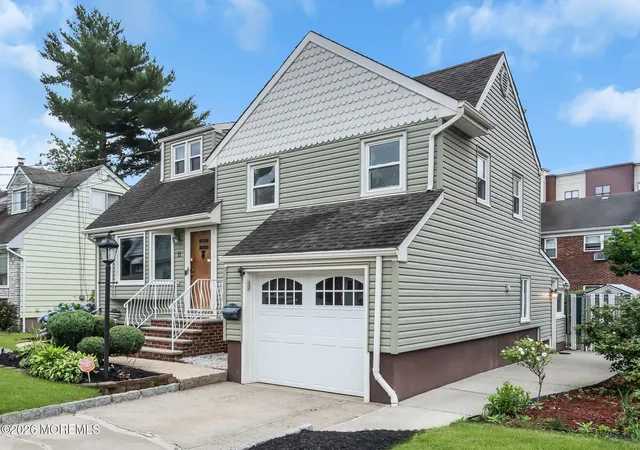 Homes for sale in Woodbridge, NJ | 11 E Grove Ave, Woodbridge, NJ 07095 | MLS# 22619145