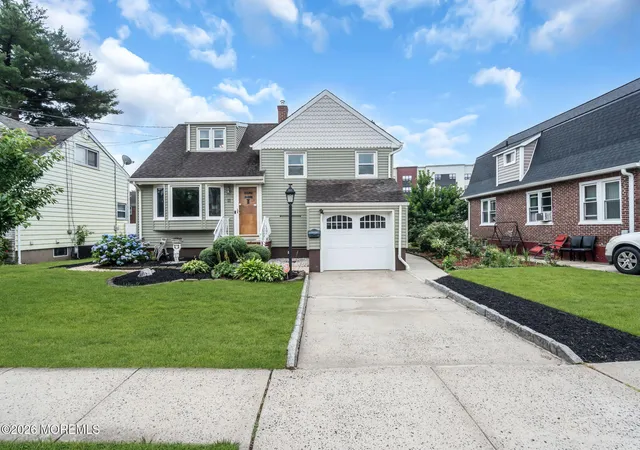 Homes for sale in Woodbridge, NJ | 11 E Grove Ave, Woodbridge, NJ 07095 | MLS# 22619145