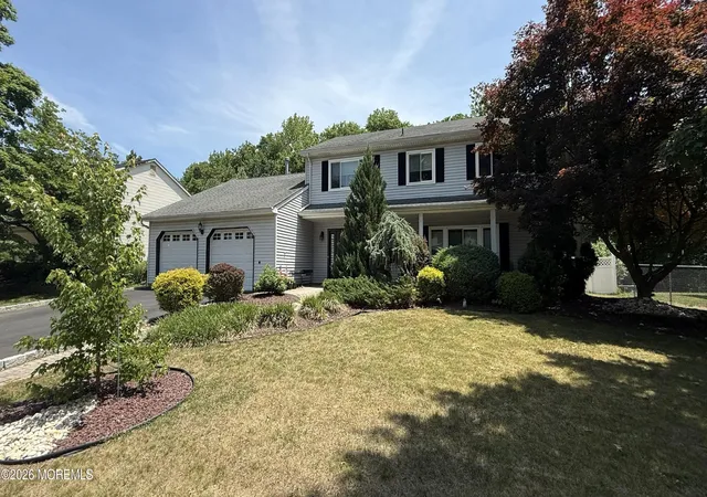 3rd image of 18 Erin Ln, Old Bridge, NJ 08857 | MLS# 22617517