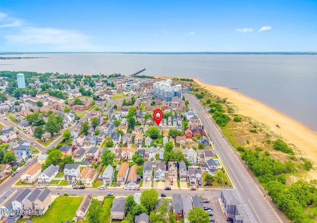 Homes for sale in Keansburg, NJ | 10 Oceanview Ave, Keansburg, NJ 07734 | MLS# 22615789