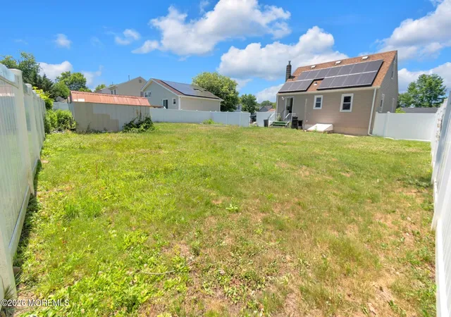 Homes for sale in Cliffwood, NJ | 197 Delaware Ave, Cliffwood, NJ 07721 | MLS# 22615948