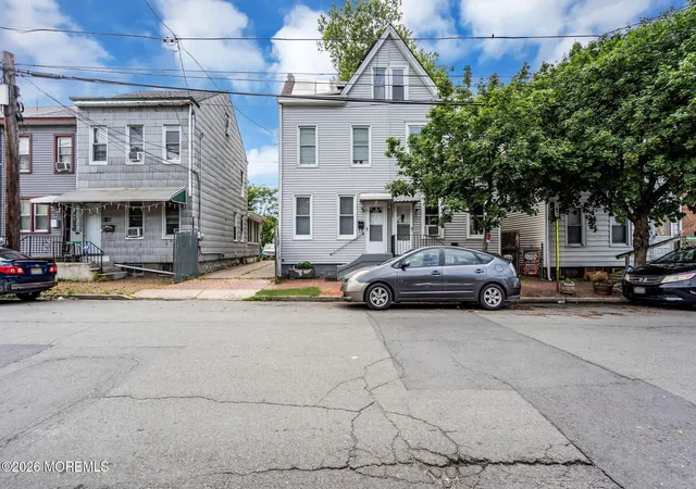Homes for sale in Trenton, NJ | 661 2Nd St, Trenton, NJ 08611 | MLS# 22616010
