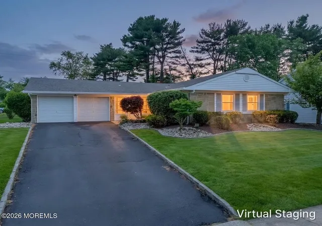 Homes for sale in Matawan, NJ | 117 Idolstone Ln, Matawan, NJ 07747 | MLS# 22615888