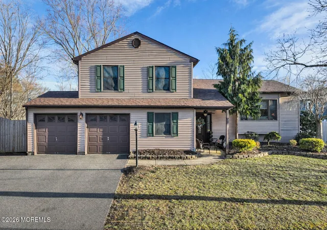 Homes for sale in Howell, NJ | 10 Cobblestone Ct, Howell, NJ 07731 | MLS# 22615907