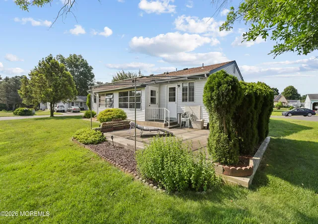 3rd image of 7 Foxboro Ct, Whiting, NJ 08759 | MLS# 22619792