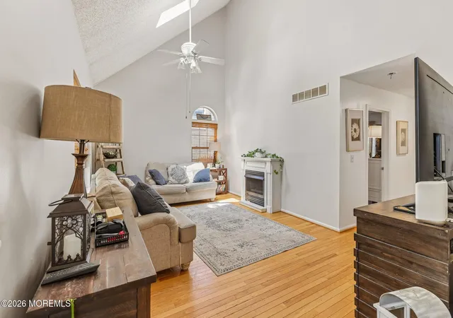 5th image of 44 East Dr, Toms River, NJ 08753 | MLS# 22615988