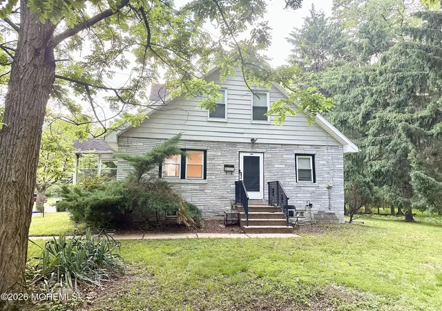 Photo 1 of Single family home for sale at 303 Stephenson Ave, Middlesex, NJ 08846 | MLS# 22616013 | Listing updated on 2026-06-27