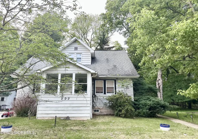 Photo 2 of Single family home for sale at 303 Stephenson Ave, Middlesex, NJ 08846 | MLS# 22616013 | Listing updated on 2026-06-27